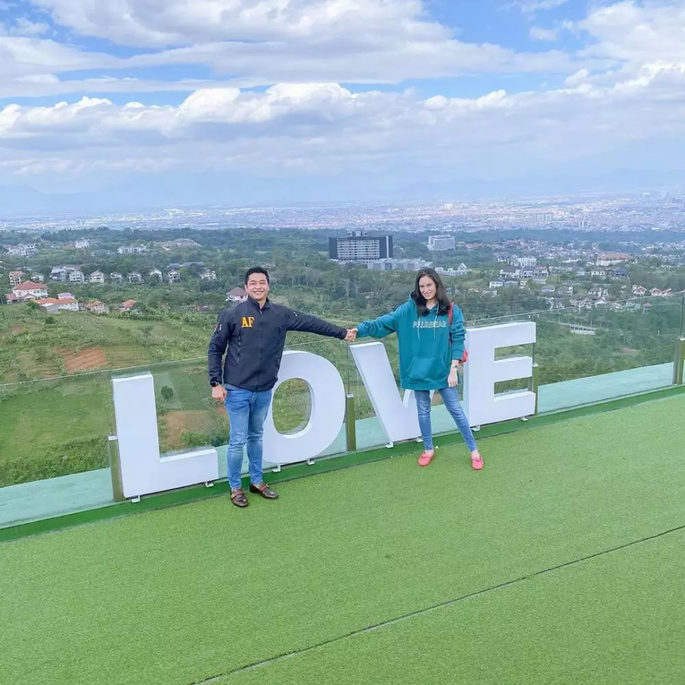 seleb staycation bareng keluarga dari berbagai sumber seleb staycation bareng keluarga dari berbagai sumber