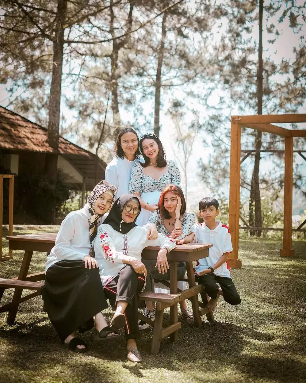 seleb staycation bareng keluarga dari berbagai sumber seleb staycation bareng keluarga dari berbagai sumber