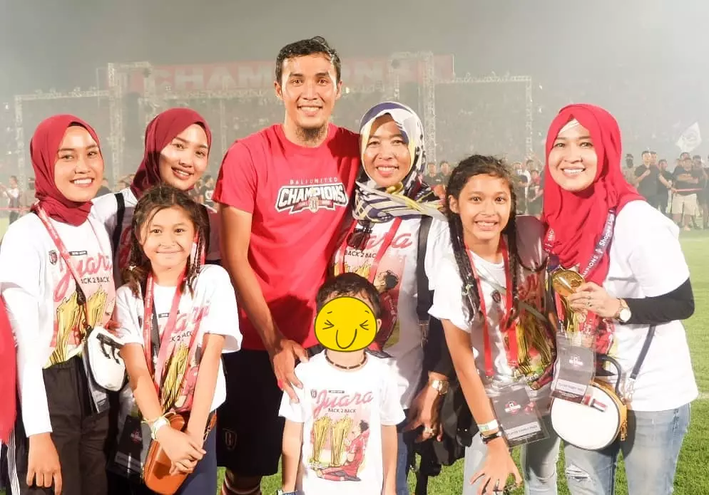 Okie dan adik ipar © Instagram