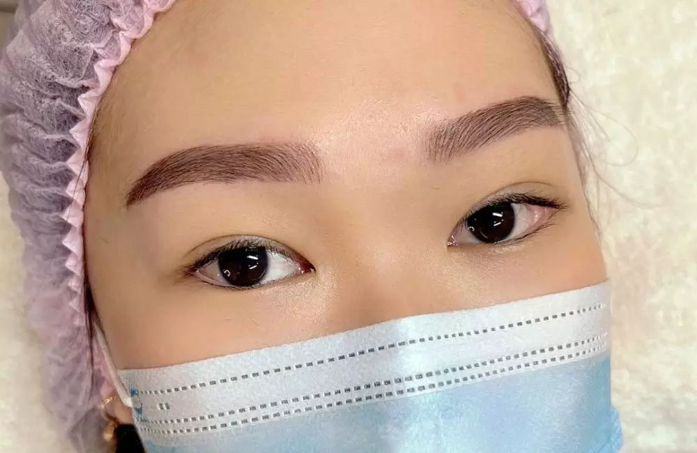 3 Jenis Sulam Alis © 2021 brilio.net