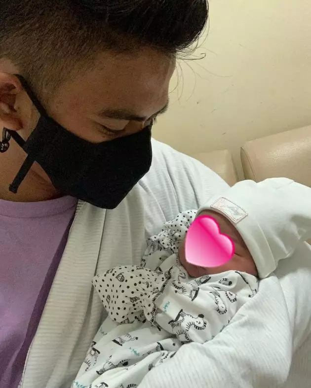 momen Rizki momong anak Instagram