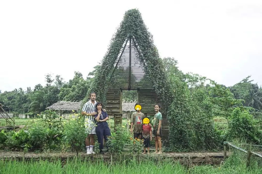 Momen liburan seru Widi Mulia dan keluarga di Bogor © 2021 brilio.net Momen liburan seru Widi Mulia dan keluarga di Bogor © 2021 brilio.net