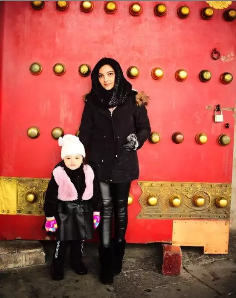 Gaya Arsy kembaran baju dengan Ashanty Instagram/@ashanty_ash