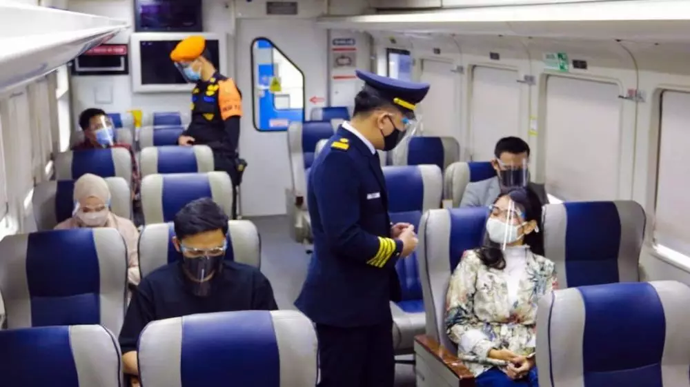 Tiket kereta api © 2021 brilio.net