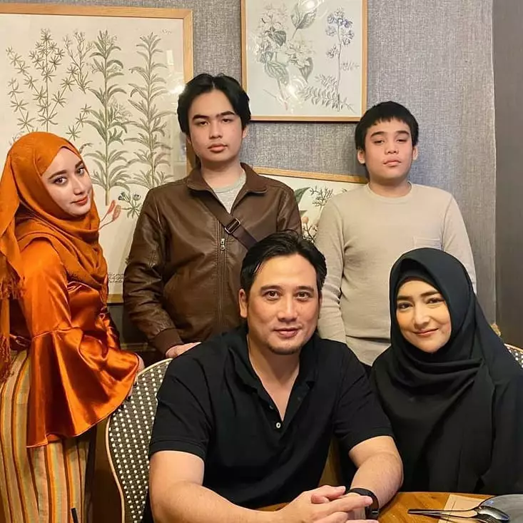 Seleb jadi papa muda sebelum usia 25 tahun © Instagram Seleb jadi papa muda sebelum usia 25 tahun © Instagram