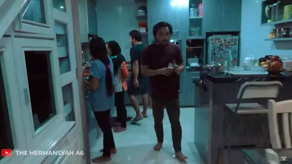 rumah orang tua Anang © YouTube rumah orang tua Anang © YouTube