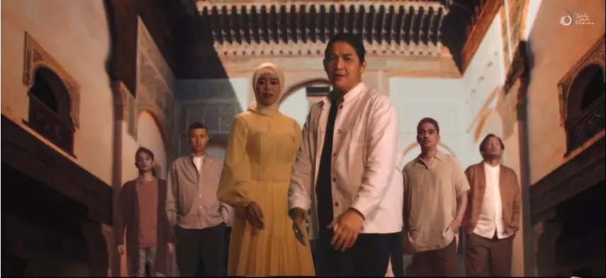 Seleb yang rilis lagu Ramadhan dari berbagai sumber