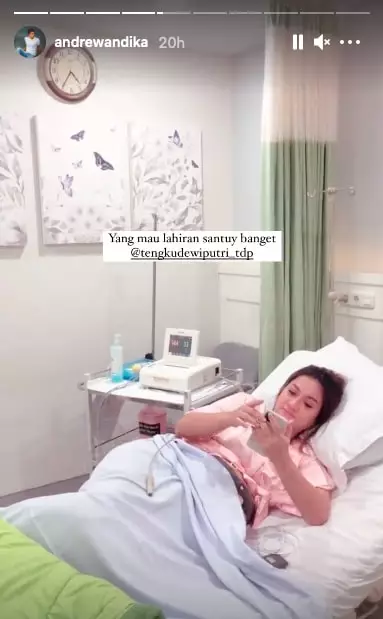 momen Tengku Dewi melahirkan © berbagai sumber momen Tengku Dewi melahirkan © berbagai sumber