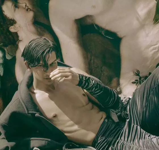 gaya pemotretan Dimas Beck © Instagram/@dimasbeck