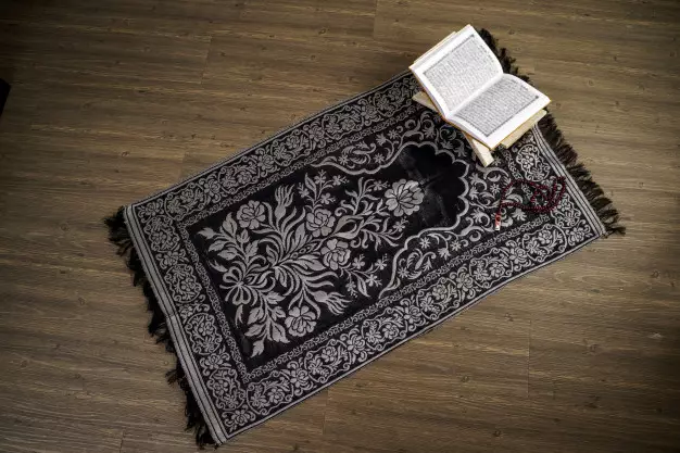 Doa setelah membaca surat yasin beserta terjemahannya © freepik.com