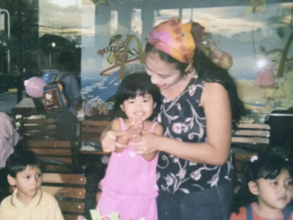 masa kecil ochi rosdiana © berbagai sumber