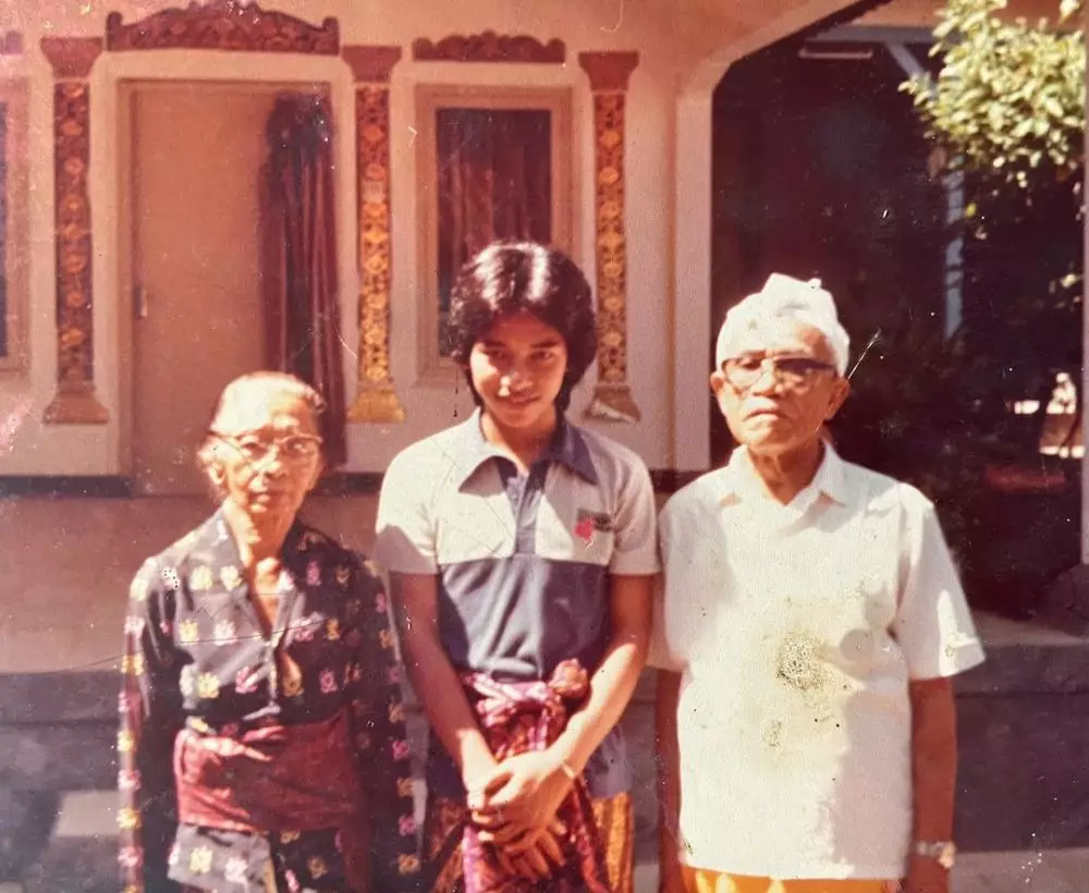 gitaris saat remaja © Instagram