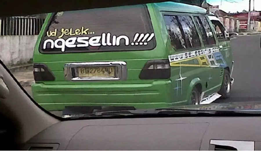 tulisan lucu di angkutan umum © Berbagai Sumber tulisan lucu di angkutan umum © Berbagai Sumber