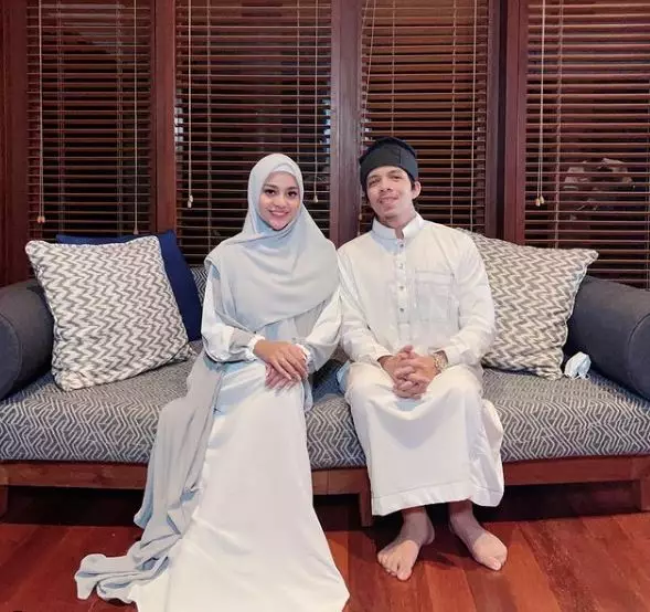 Aurel berhijab bulan madu © Instagram