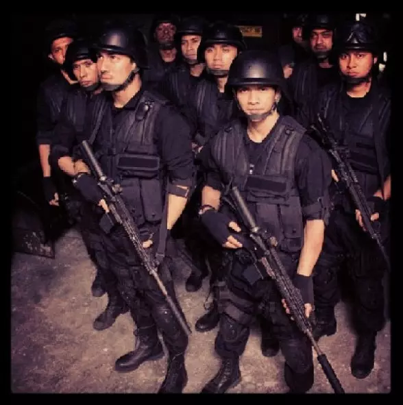 transformasi Joe Taslim dan Iko Uwais dari berbagai sumber