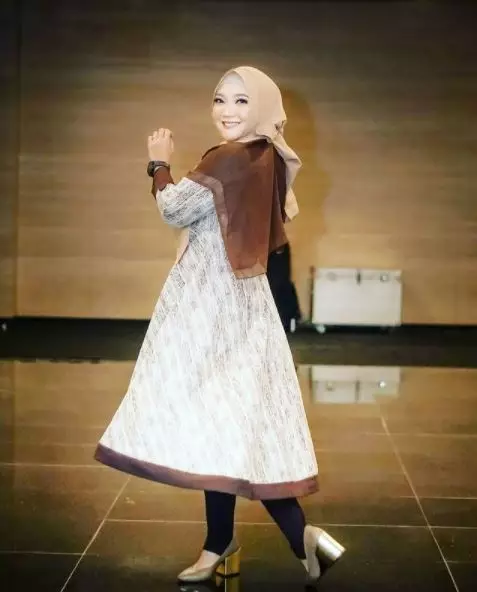 potret terbaru sulis cinta rasul Berbagai sumber