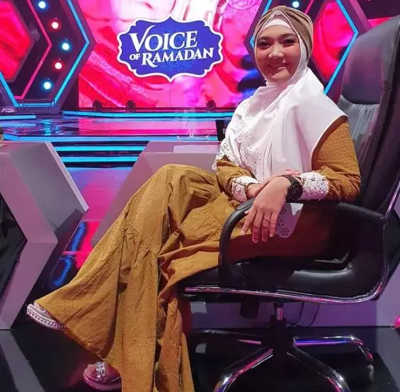 potret terbaru sulis cinta rasul Berbagai sumber