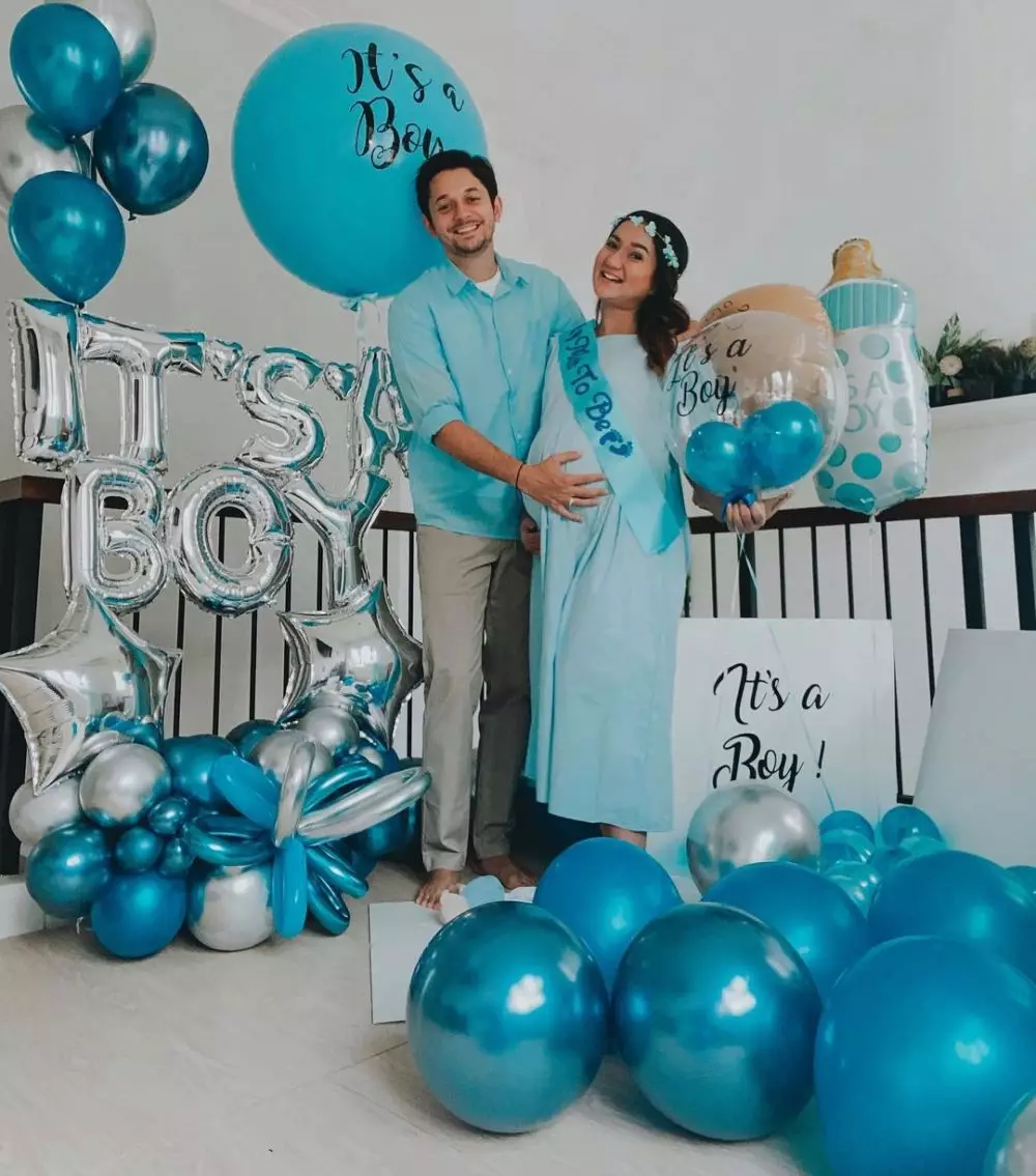 Potret perjalanan kehamilan Tengku Dewi hingga melahirkan Instagram/@tengkudewiputri_tdp Potret perjalanan kehamilan Tengku Dewi hingga melahirkan Instagram/@tengkudewiputri_tdp