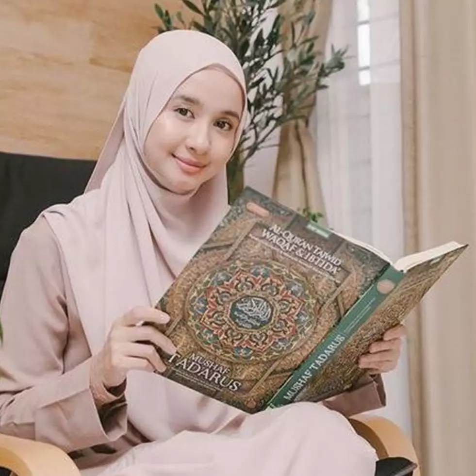 Belum lama bercerai, 10 seleb ini jalani Ramadan 2021 tanpa pasangan
