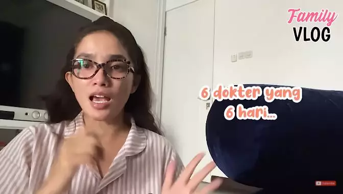 Ussy Sulistiawaty & keluarga terkena Covid-19 © 2021 brilio.net Ussy Sulistiawaty & keluarga terkena Covid-19 © 2021 brilio.net