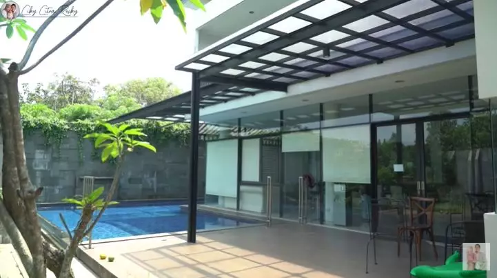rumah Citra sebelum renovasi © YouTube rumah Citra sebelum renovasi © YouTube