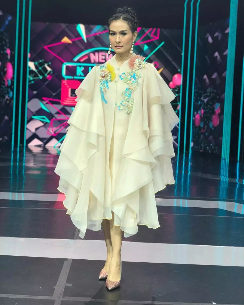 Gaya panggung Iis Dahlia Instagram/@isdadahlia