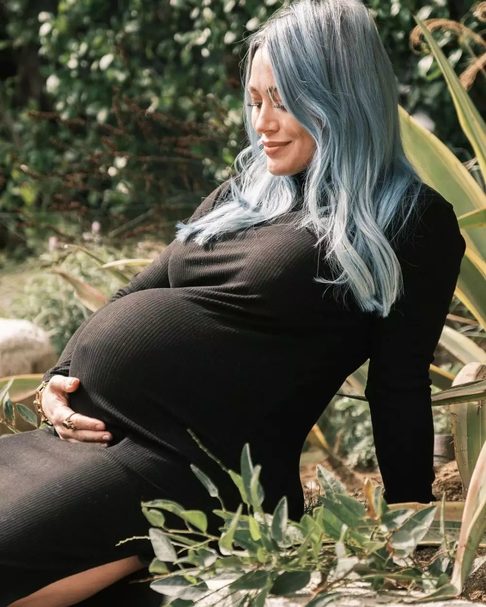 Seleb terkena Covid-19 saat hamil © berbagai sumber Seleb terkena Covid-19 saat hamil © berbagai sumber