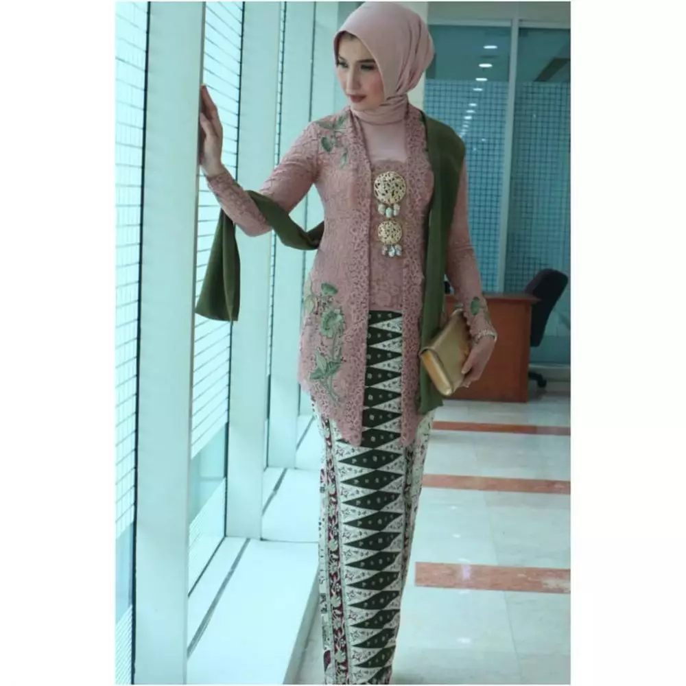 beda gaya seleb saat menjabat anggota dpr © instagram beda gaya seleb saat menjabat anggota dpr © instagram