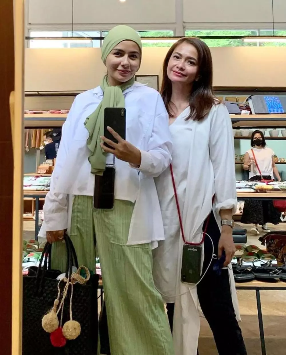 potret persahabatan ersa mayori dan meisya siregar © instagram potret persahabatan ersa mayori dan meisya siregar © instagram