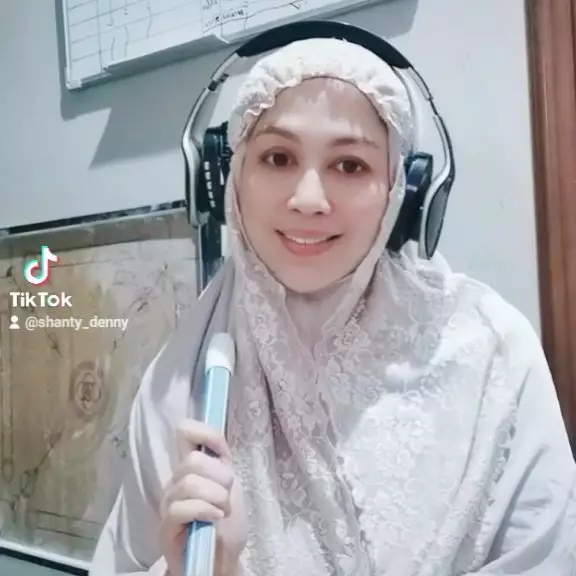 wajah natural seleb sahur © 2021 brilio.net