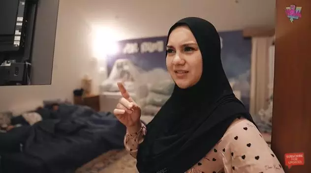 wajah natural seleb sahur © 2021 brilio.net