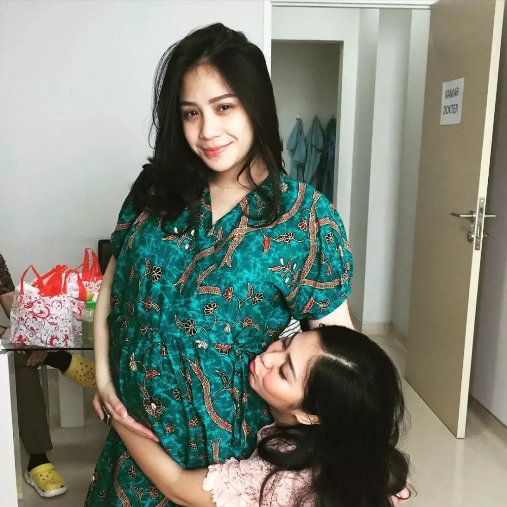 Gigi dan Caca sedari kecil © Instagram Gigi dan Caca sedari kecil © Instagram