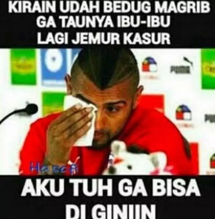 Meme lucu batal puasa © berbagai sumber Meme lucu batal puasa © berbagai sumber