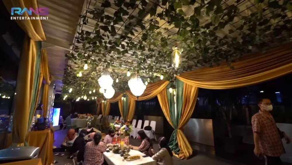 buka puasa Rieta Amilia © YouTube