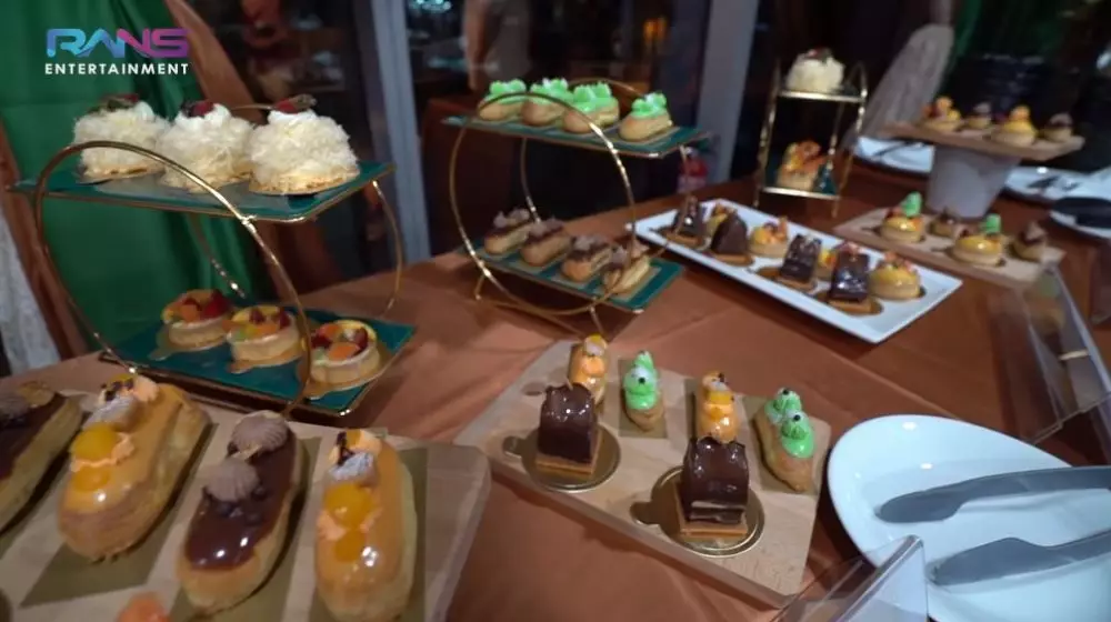 buka puasa Rieta Amilia © YouTube