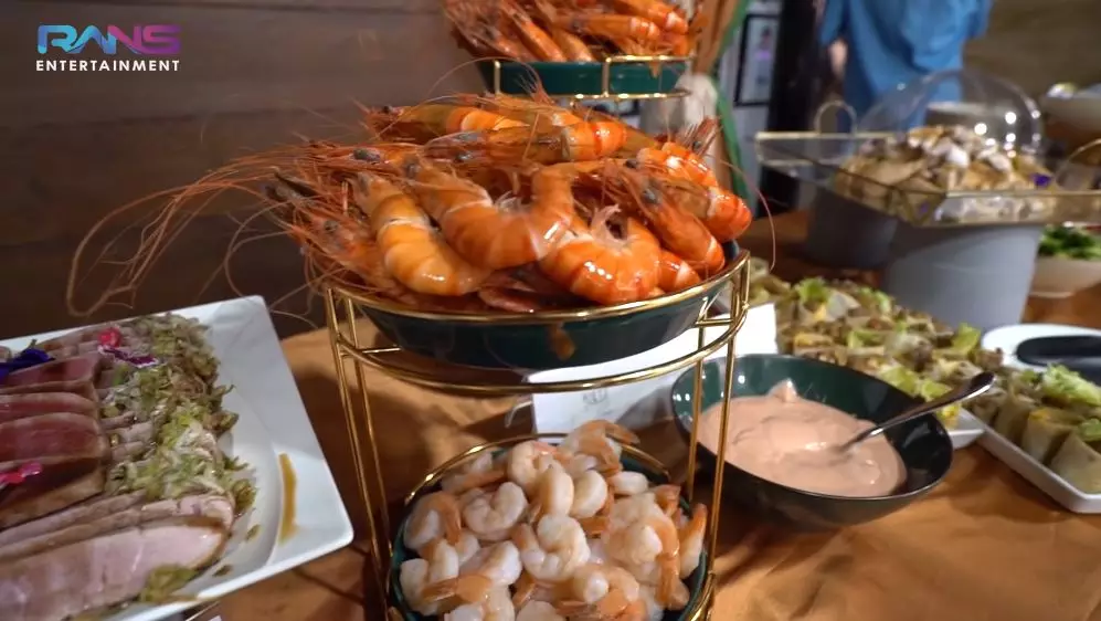 buka puasa Rieta Amilia © YouTube