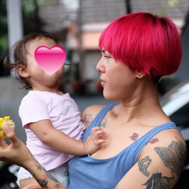 kehangatan poppy sovia dengan sang  anak Berbagai sumber kehangatan poppy sovia dengan sang  anak Berbagai sumber