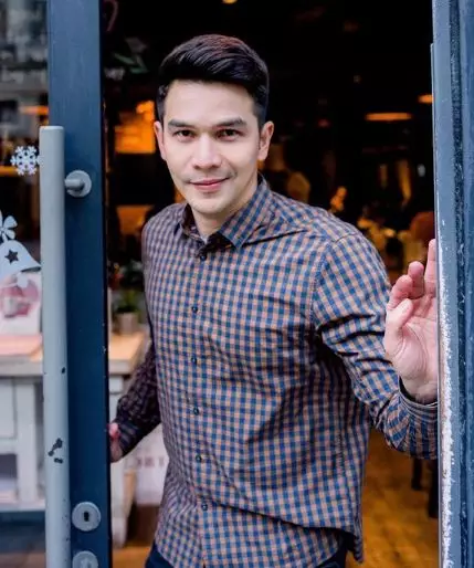 potret Jonathan Frizzy tampak menawan © Instagram/@ijonkfrizzy