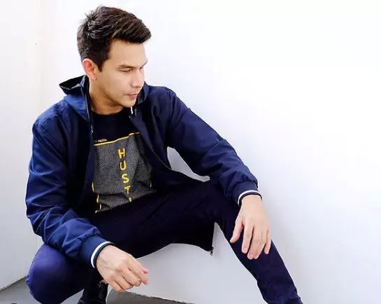 potret Jonathan Frizzy tampak menawan © Instagram/@ijonkfrizzy