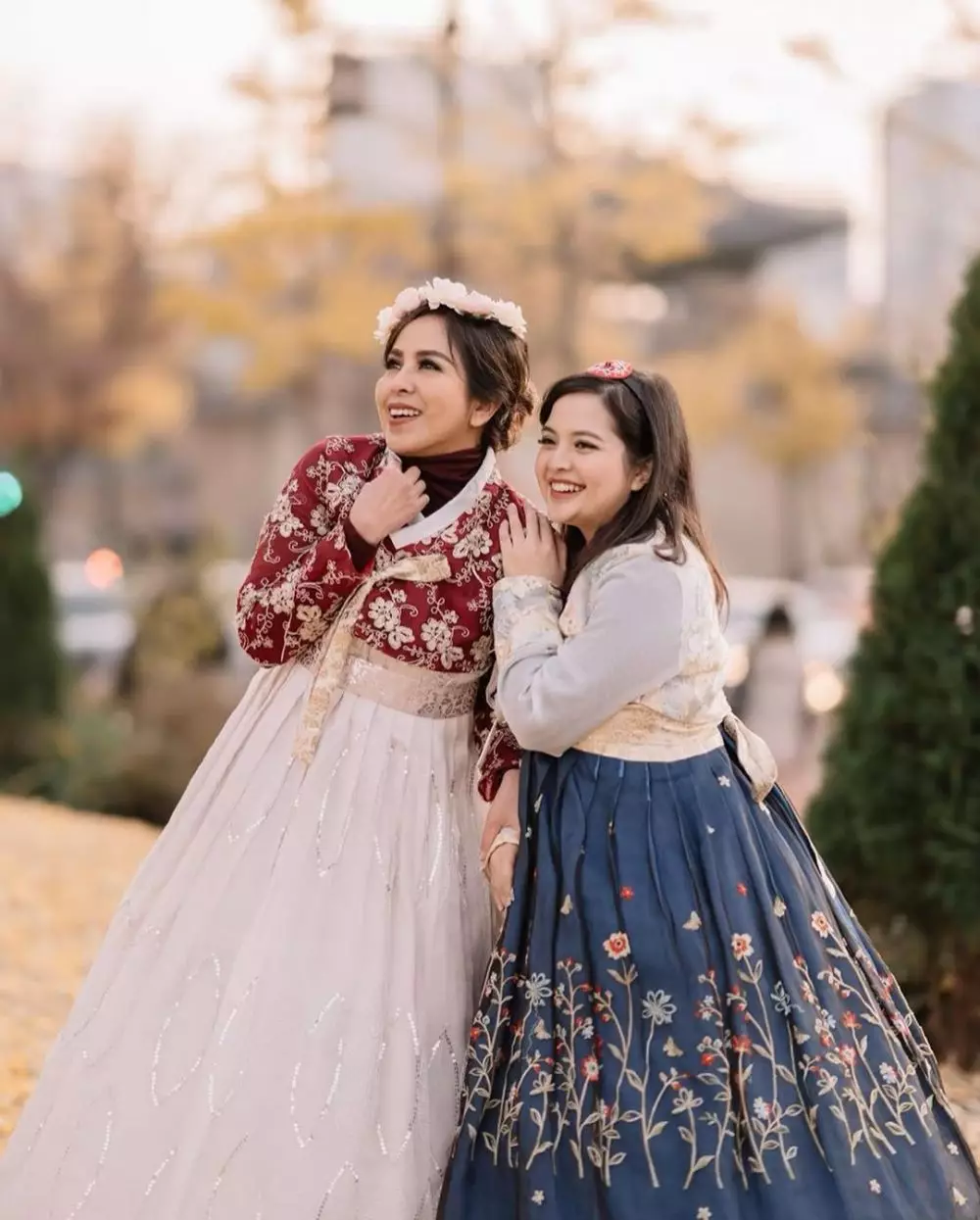 kedekatan penyanyi dan ibu mertua © instagram