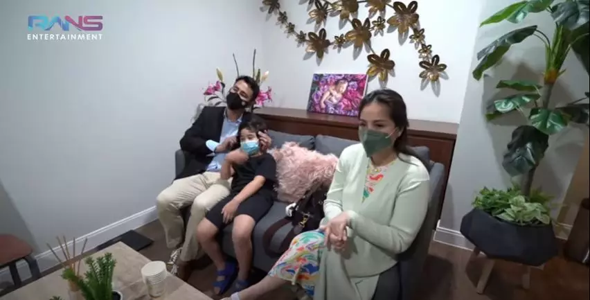 Nagita Slavina periksa kandungan © 2021 YouTube Nagita Slavina periksa kandungan © 2021 YouTube