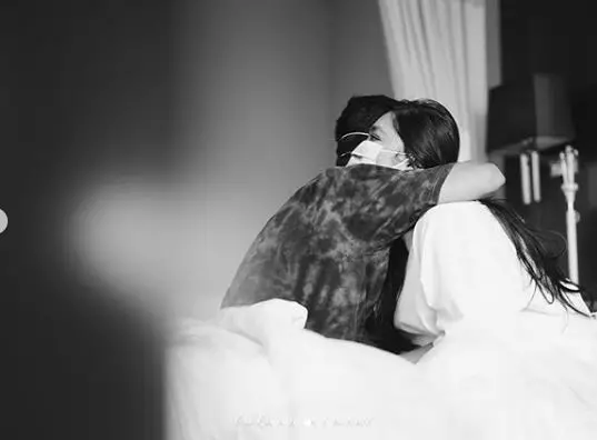 Momen suami seleb dampingi persalinan © Instagram