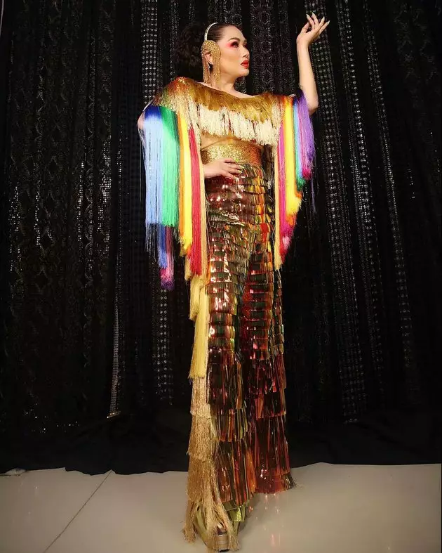 Potret terbaru Titi DJ makin langsing © 2021 Instagram