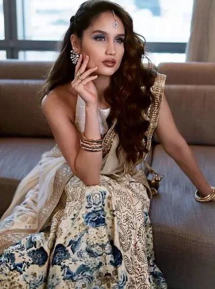 Potret cantik Cinta Laura bergaya ala India © Instagram/@claurakiehl Potret cantik Cinta Laura bergaya ala India © Instagram/@claurakiehl