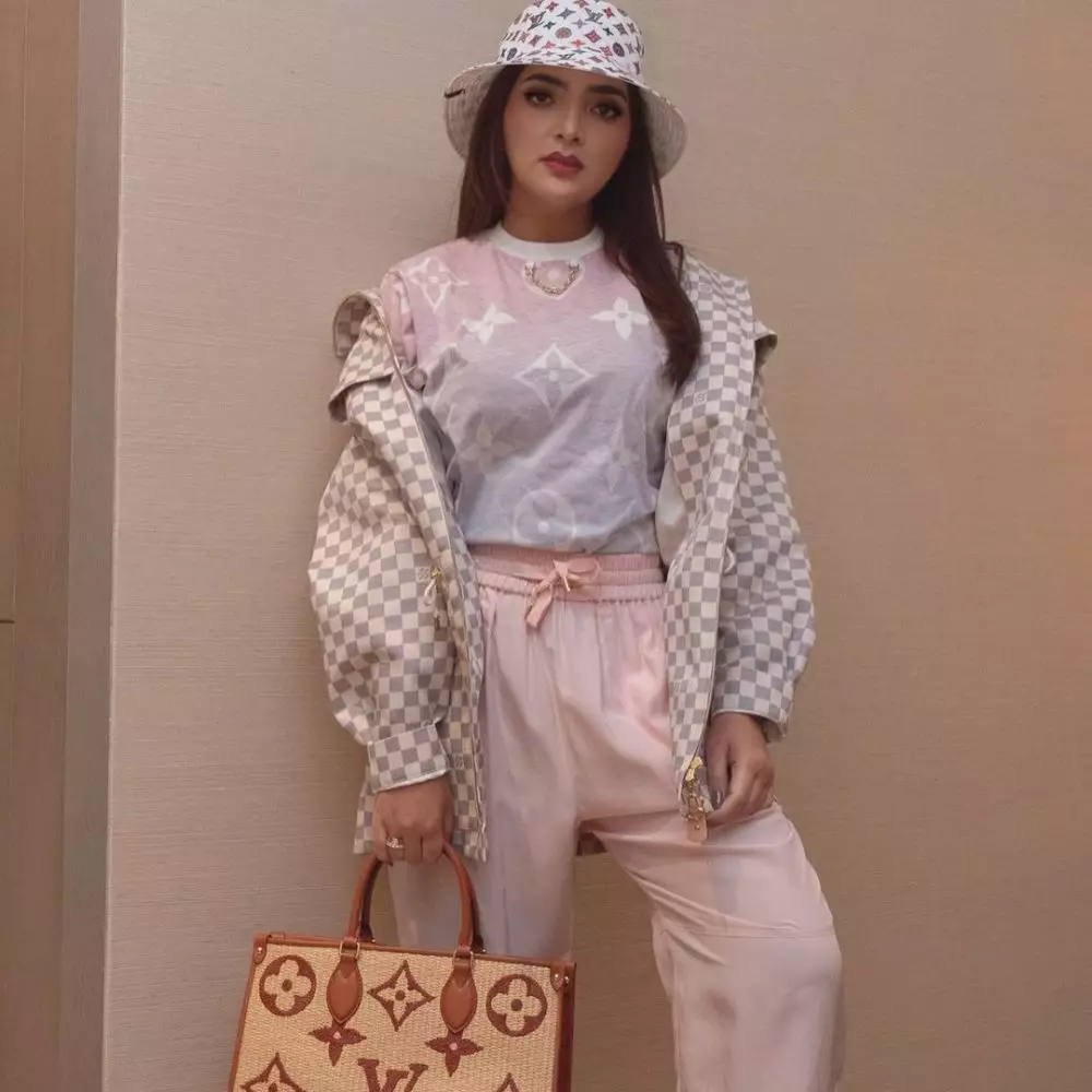 Beda gaya Ashanty dan Krisdayanti di keseharian © Instagram Beda gaya Ashanty dan Krisdayanti di keseharian © Instagram