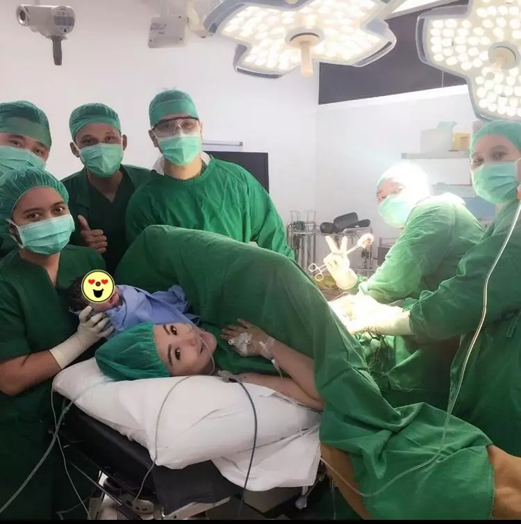 Seleb melahirkan saat Ramadan © berbagai sumber Seleb melahirkan saat Ramadan © berbagai sumber