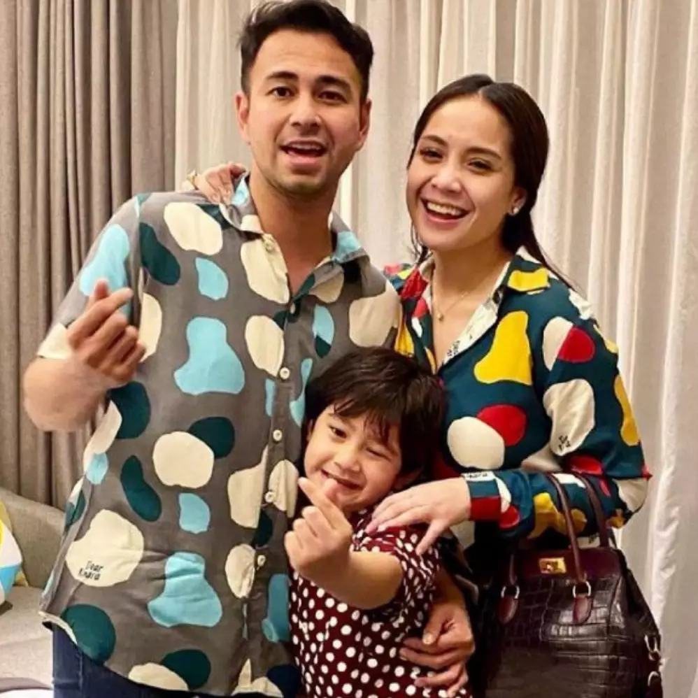 Kisah 6 seleb wanita jalani puasa Ramadan saat hamil