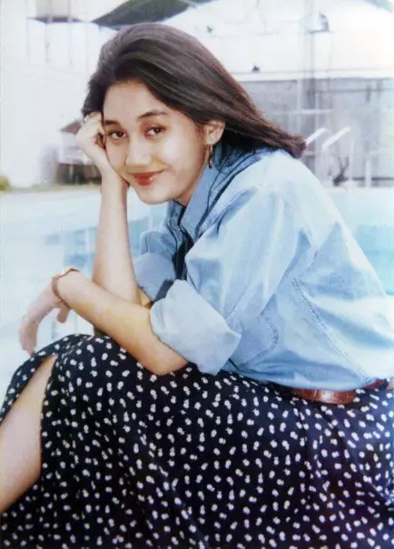 nostalgia gaya outfit Nike Ardila © 2021 brilio.net