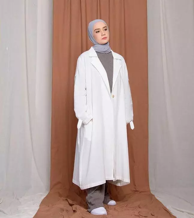 Gaya pemotretan terbaru Putri Anne © berbagai sumber Gaya pemotretan terbaru Putri Anne © berbagai sumber