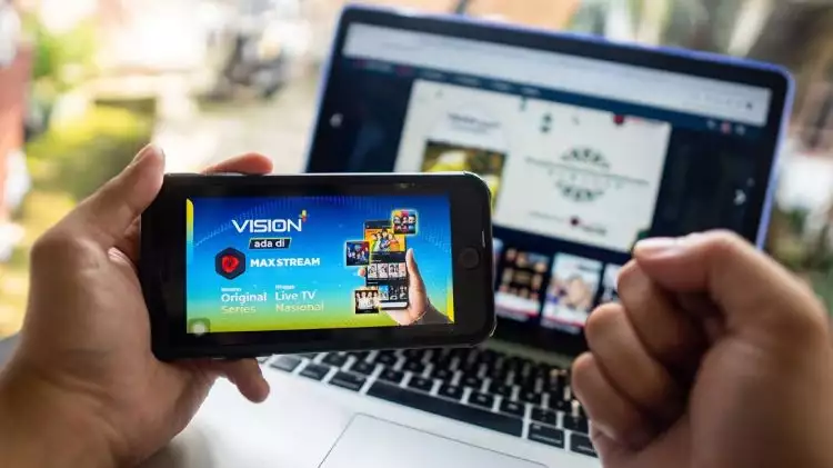 Kolaborasi Telkomsel dan Vision+, nonton konten premium di smartphone